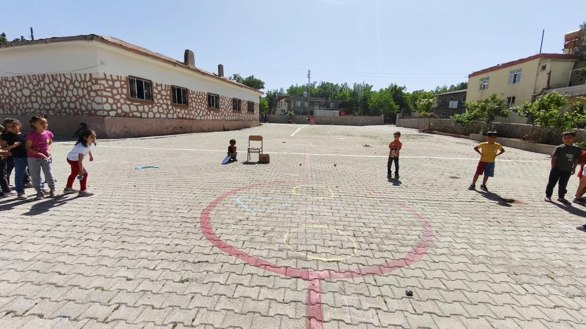 Geleneksel Çocuk Oyunları Şenliği ''Fasulye Torbası Atma''